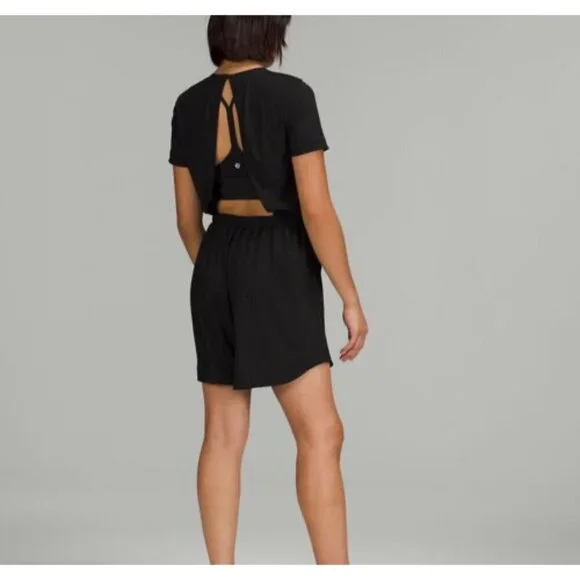 Lululemon Lightweight High-Neck Romper Black Size 8 A141